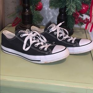Black low top Chuck Taylor All Star Converse
